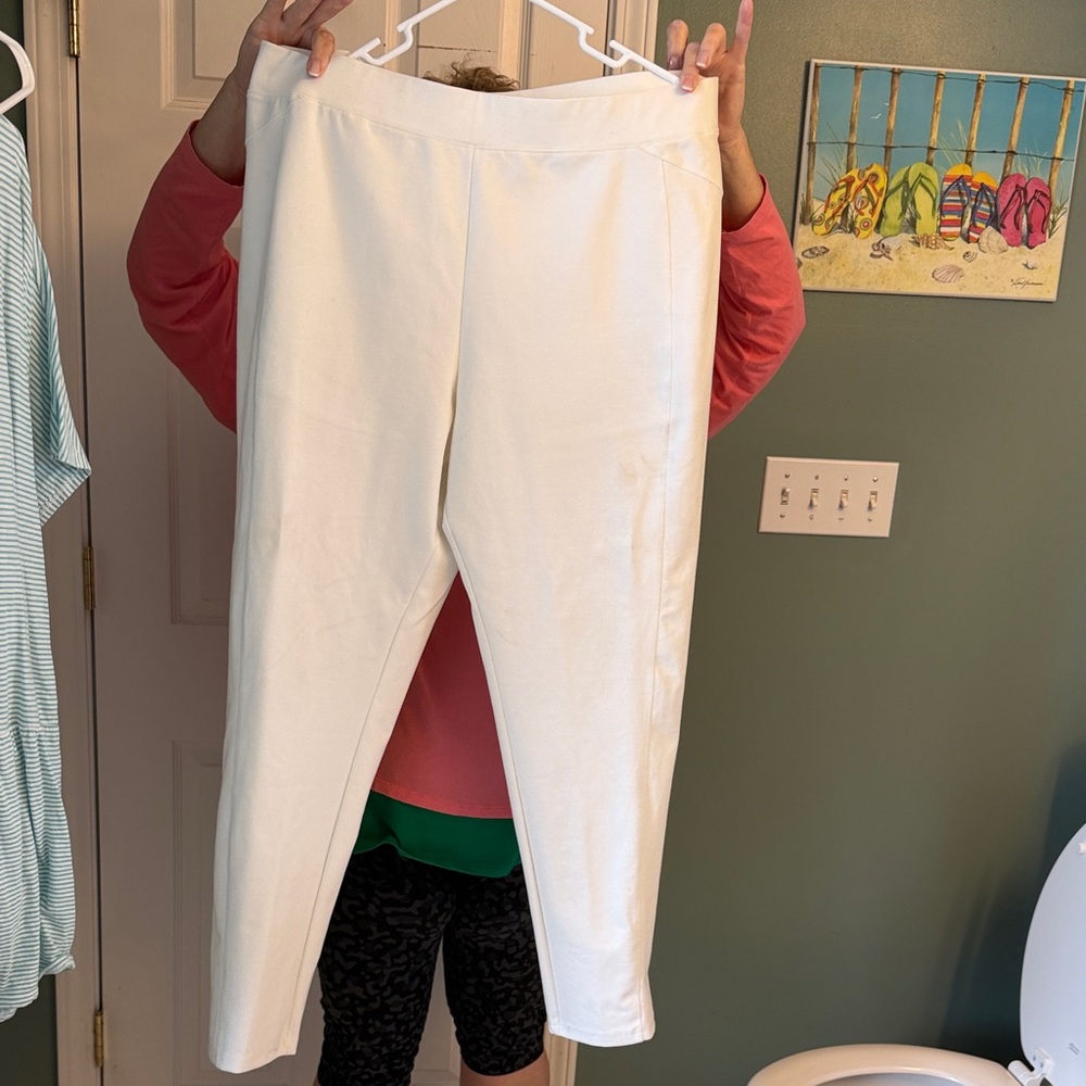 Woman’s cream color Pull-On Leggings